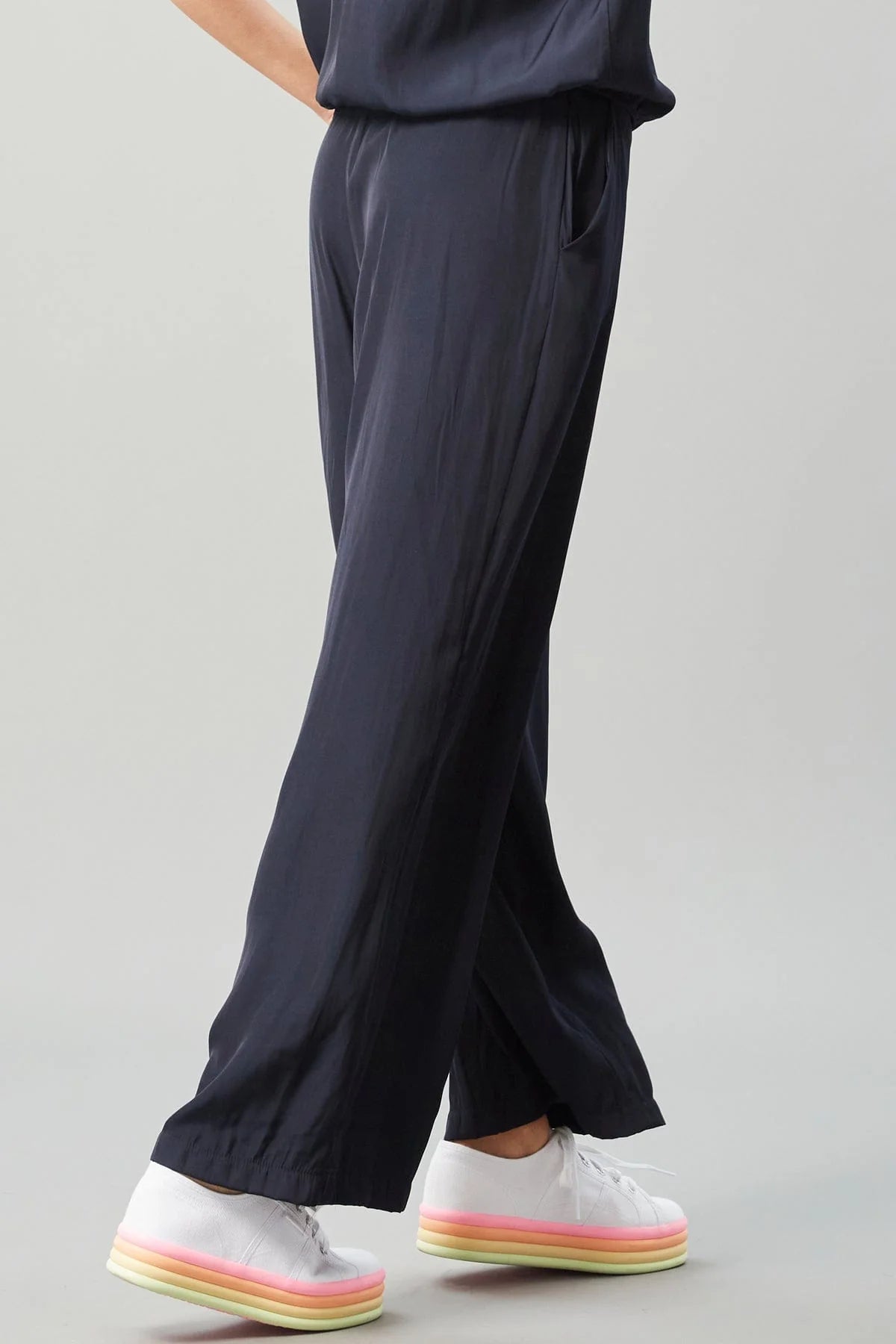 SMOCKED WAIST SATIN PANT