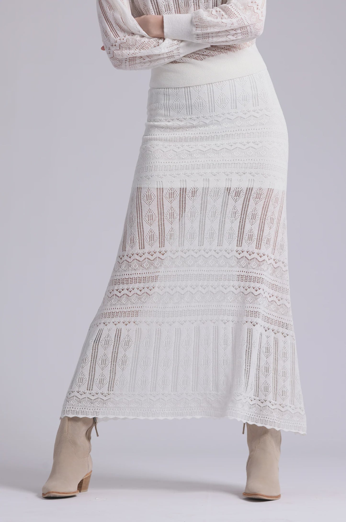 MAXI LACE SKIRT